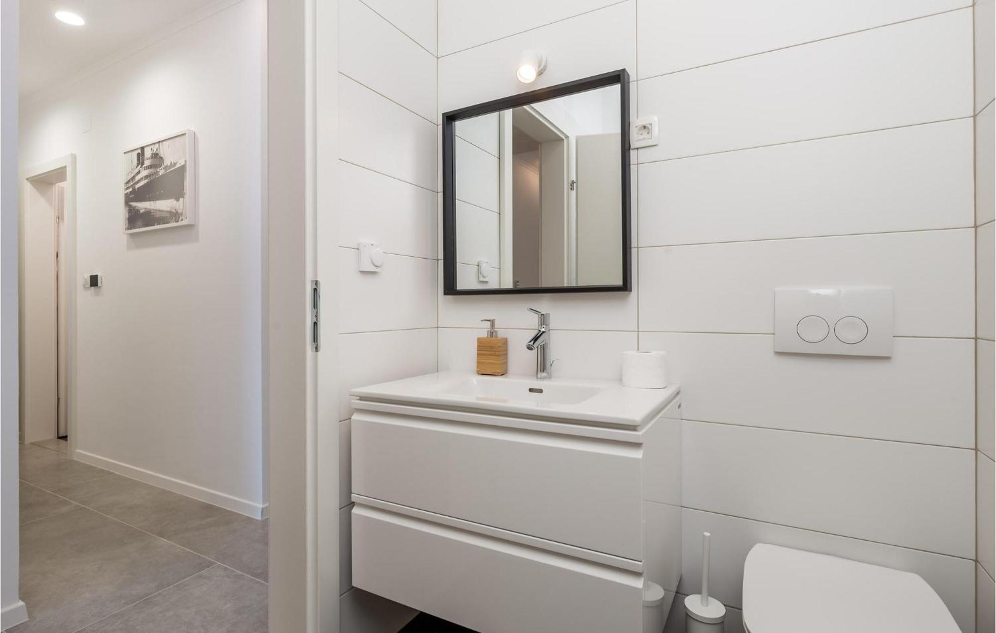 Amazing Apartment In Mali Losinj With Wifi Kültér fotó