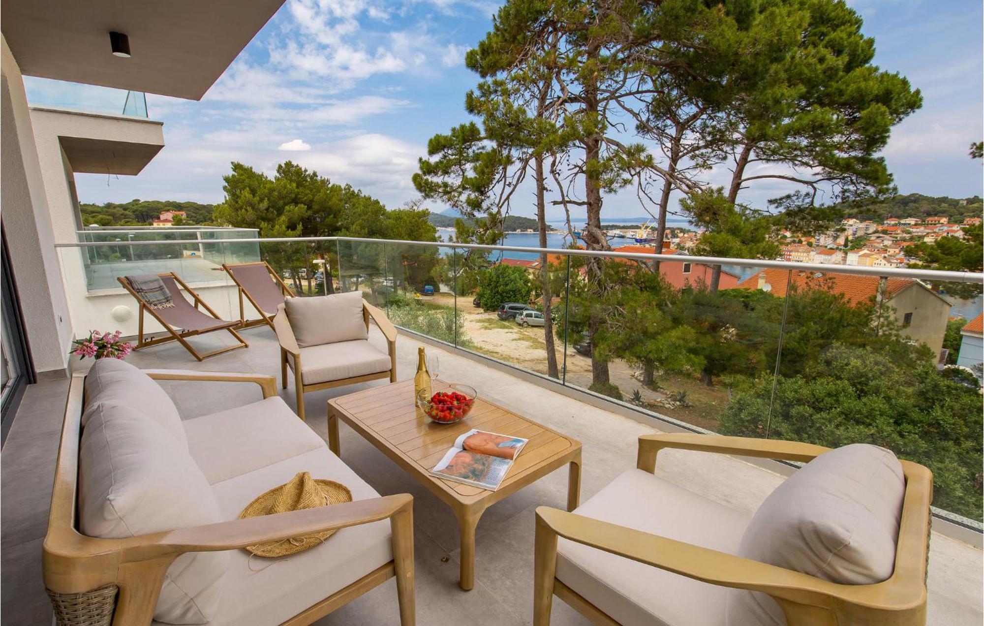 Amazing Apartment In Mali Losinj With Wifi Kültér fotó