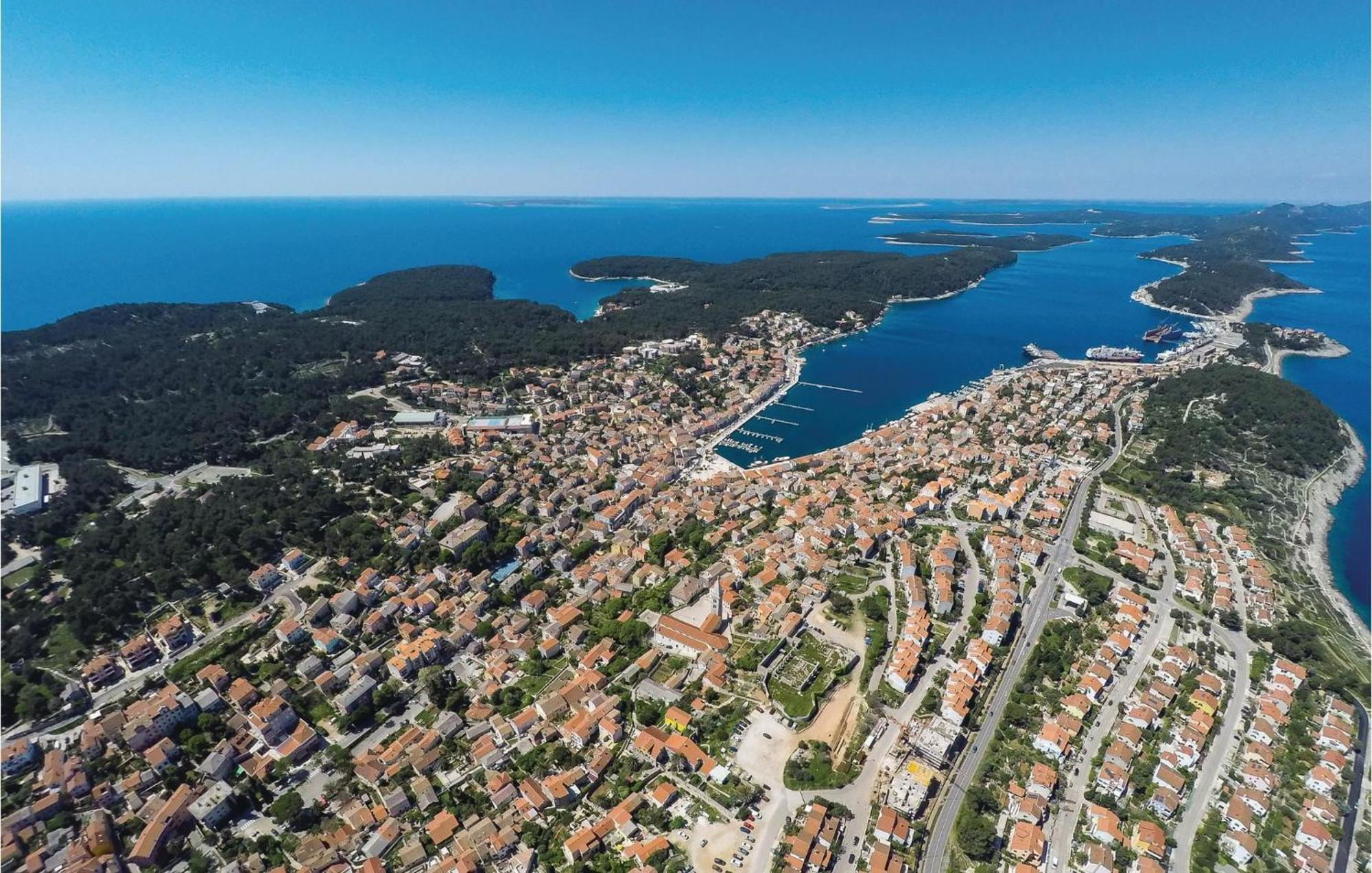 Amazing Apartment In Mali Losinj With Wifi Kültér fotó