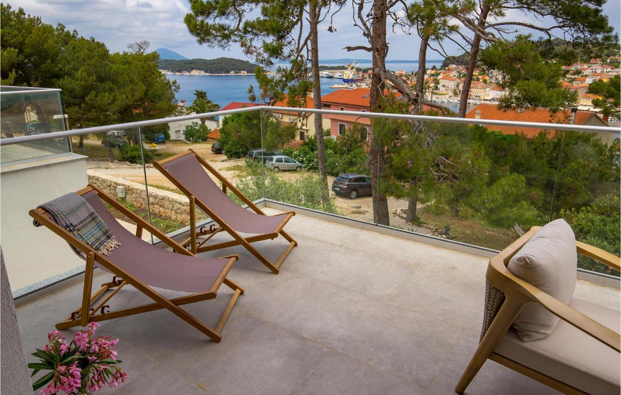 Amazing Apartment In Mali Losinj With Wifi Kültér fotó